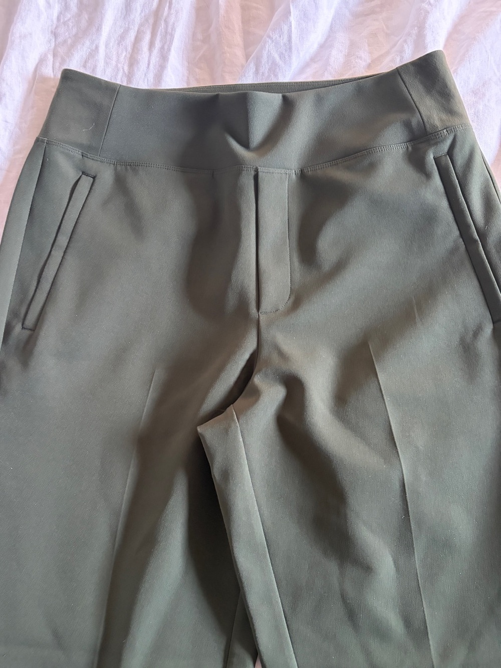 Athleta Endless High Rise Pant, Olive Green, Size 8
